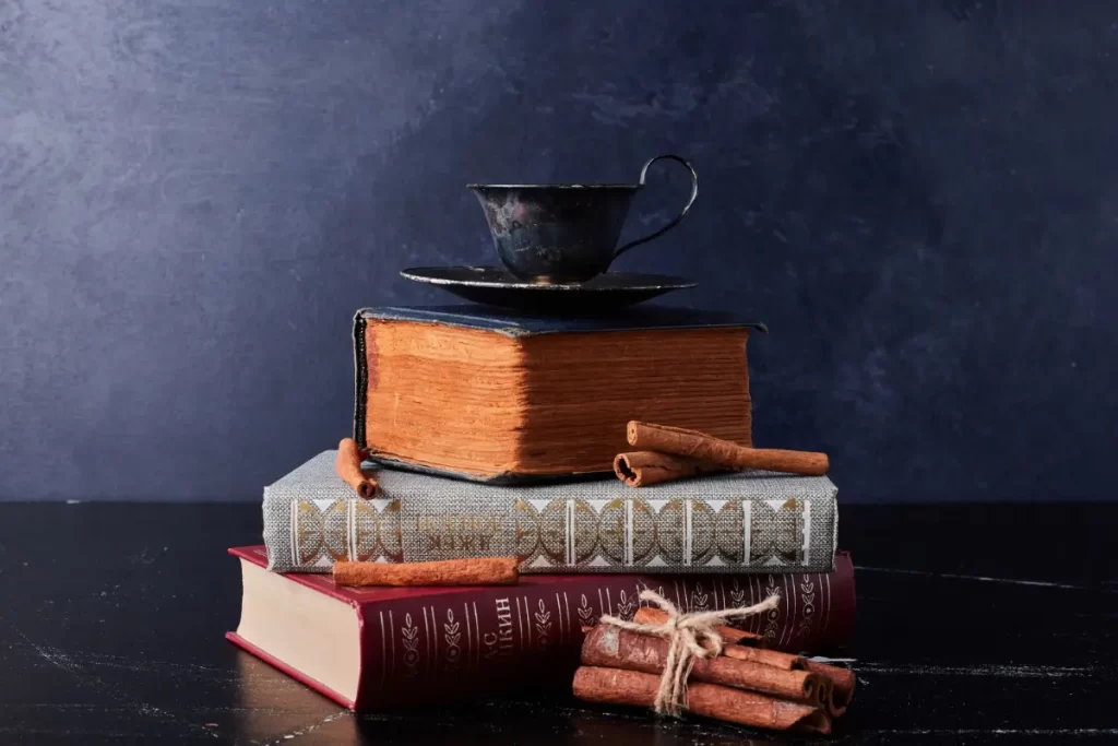 Xícara de café com paus de canela
azerbaijan_stockers