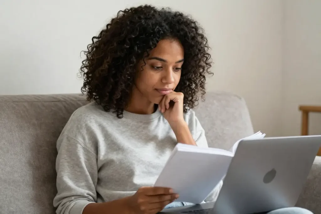Procrastinação emocional: por que você quer mudar, mas continua adiando tudo
